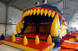 Коммерческий детский надувной батут "ЗУБАСТИК" СП.104